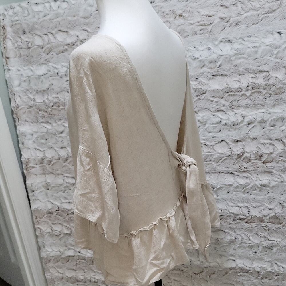 Peach Love California Creamy Ivory Ruffle Hem, Back Knotted Top Womens Size M